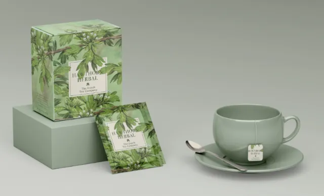 Illustration of herbal tea packaging and cup by Marieke Nelissen